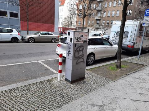 Photo of the charging station Berliner Stadtwerke KommunalPartner GmbH, Hirschberger Str. 3, 10317 Berlin