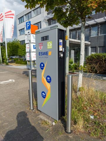 Foto der Ladeeinrichtung ESWE Versorgungs AG, Am Klingenweg 6, 65396 Walluf
