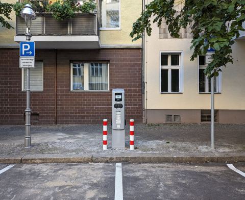 Foto der Ladeeinrichtung TotalEnergies Charging Solutions Deutschland GmbH, Krefelder Str. 13, 10555 Berlin