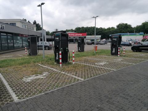 Foto der Ladeeinrichtung E.ON Drive Infrastructure GmbH, Helene-Kropp-Straße  4 4, 47166 Duisburg