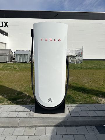 Foto der Ladeeinrichtung Tesla Germany GmbH, Christian-Ritter-von-Langheinrich-Straße 4, 95448 Bayreuth