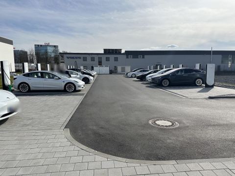 Foto der Ladeeinrichtung Tesla Germany GmbH, Christian-Ritter-von-Langheinrich-Straße 4, 95448 Bayreuth