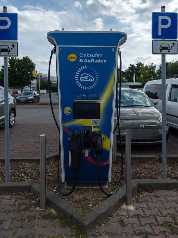 Foto der Ladeeinrichtung Lidl Dienstleistung GmbH & Co. KG, Stegerwaldstr. 24, 65199 Wiesbaden
